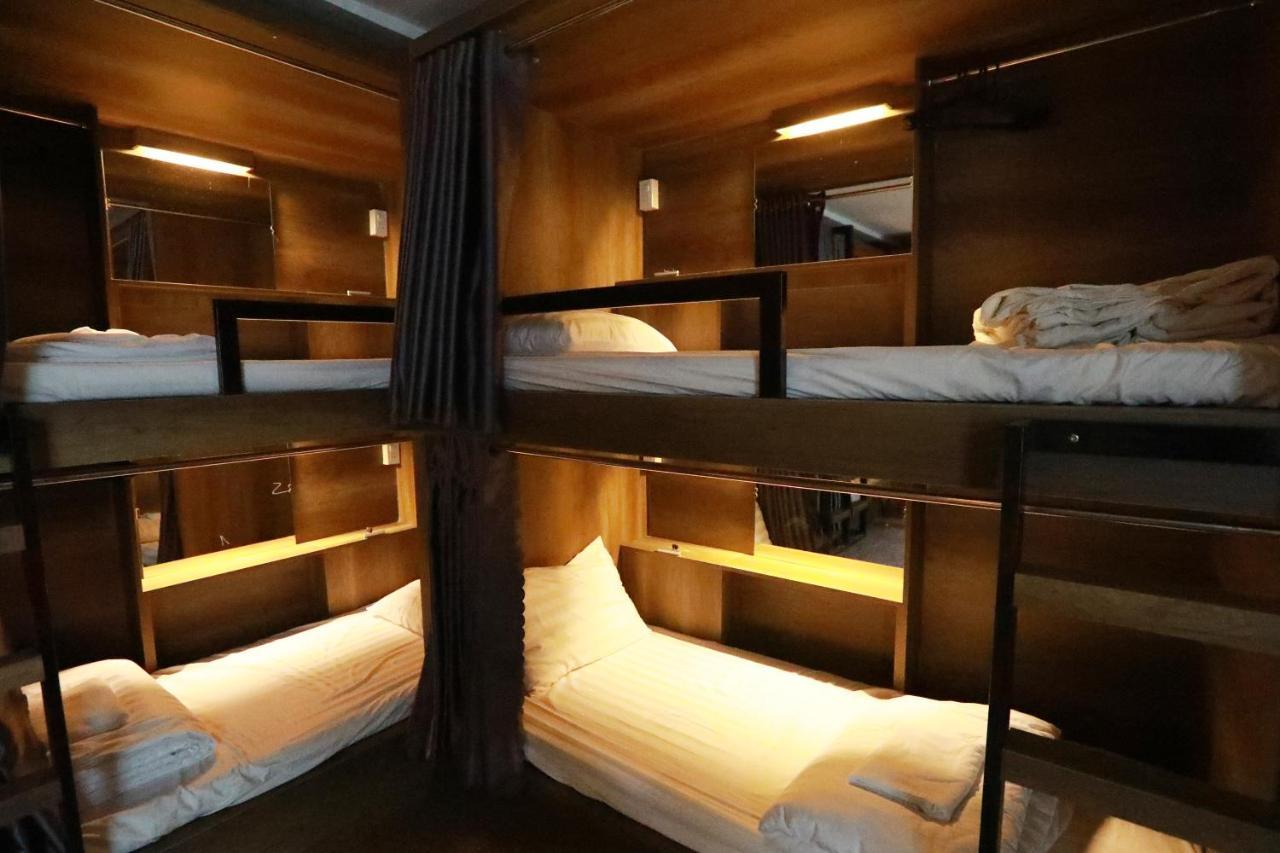 Bui Vien Street Hostel ホーチミン市 エクステリア 写真