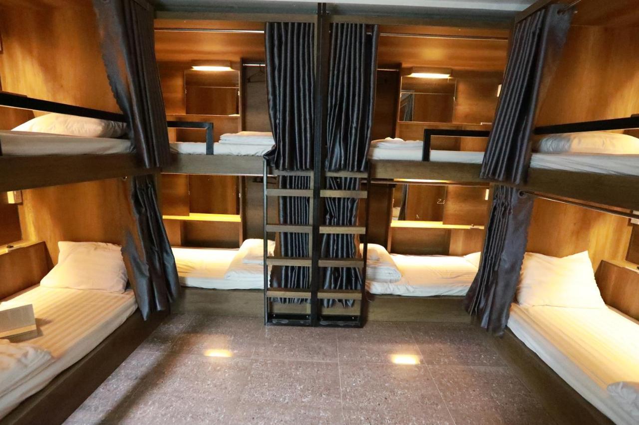 Bui Vien Street Hostel ホーチミン市 エクステリア 写真