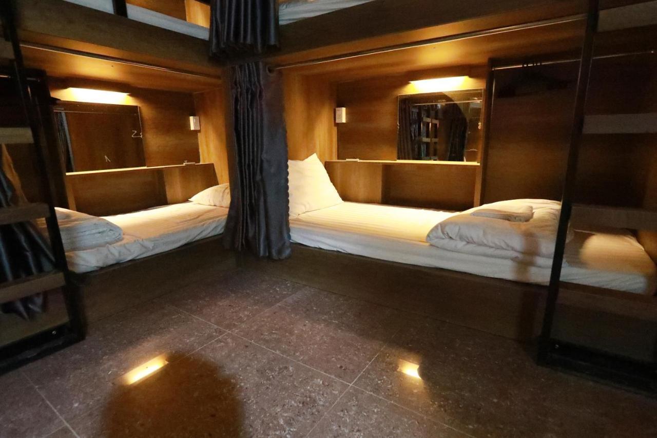 Bui Vien Street Hostel ホーチミン市 エクステリア 写真