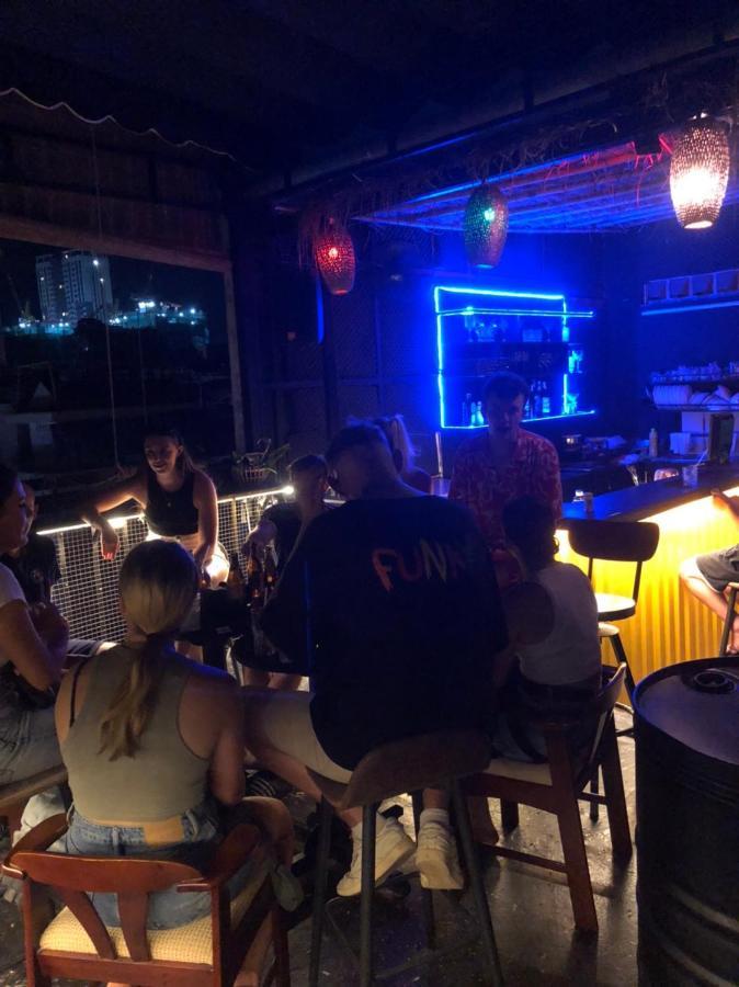 Bui Vien Street Hostel ホーチミン市 エクステリア 写真