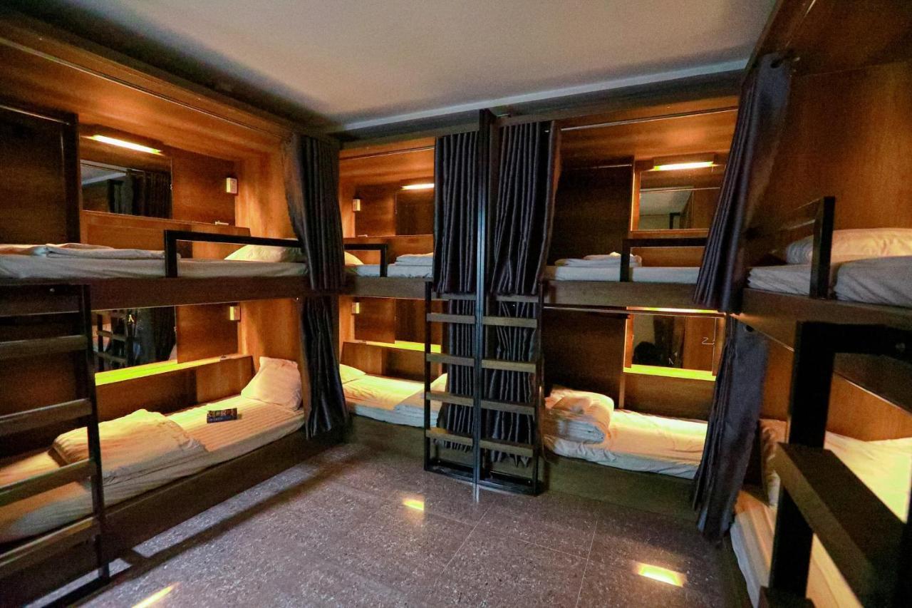 Bui Vien Street Hostel ホーチミン市 エクステリア 写真