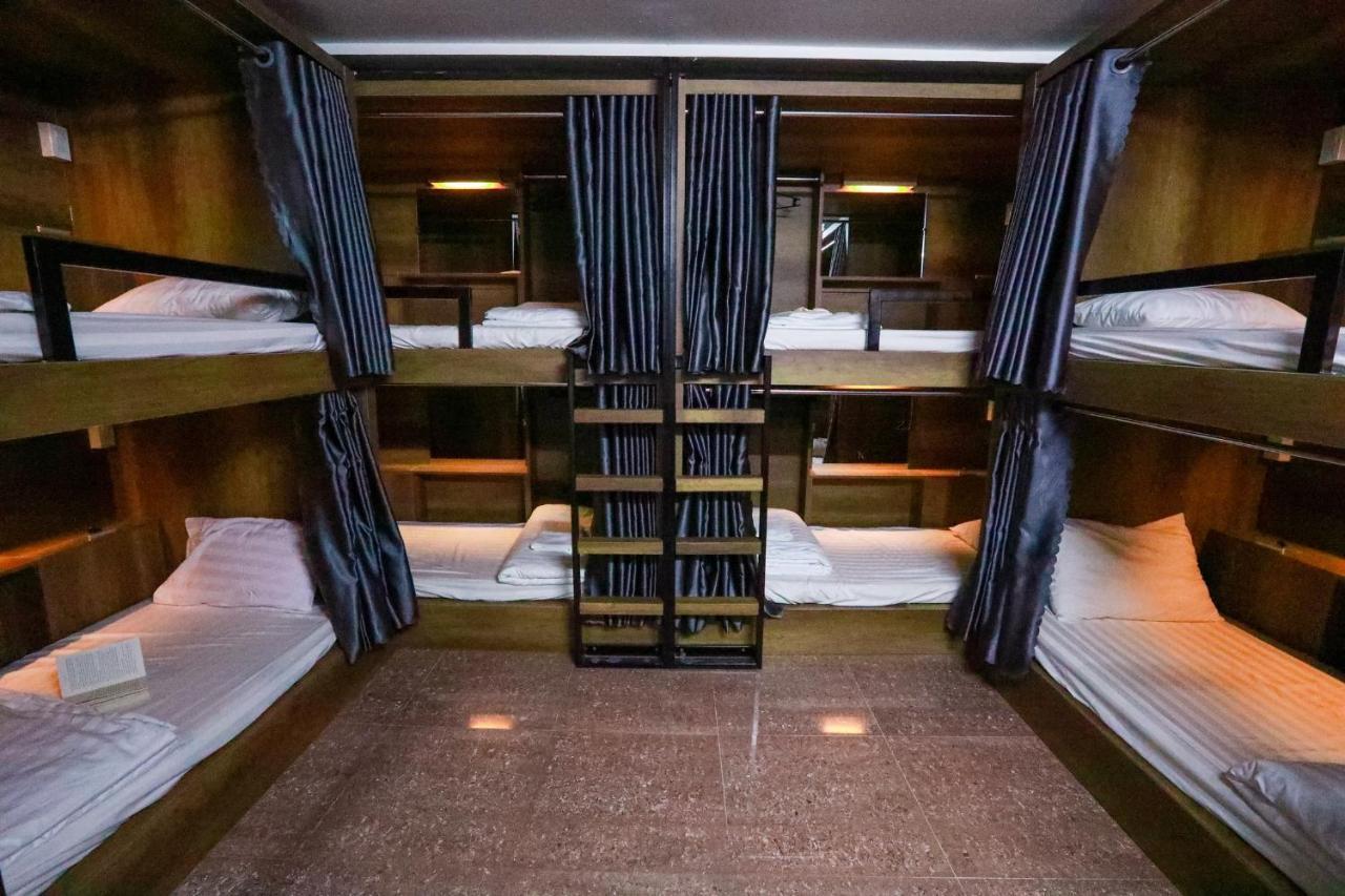 Bui Vien Street Hostel ホーチミン市 エクステリア 写真